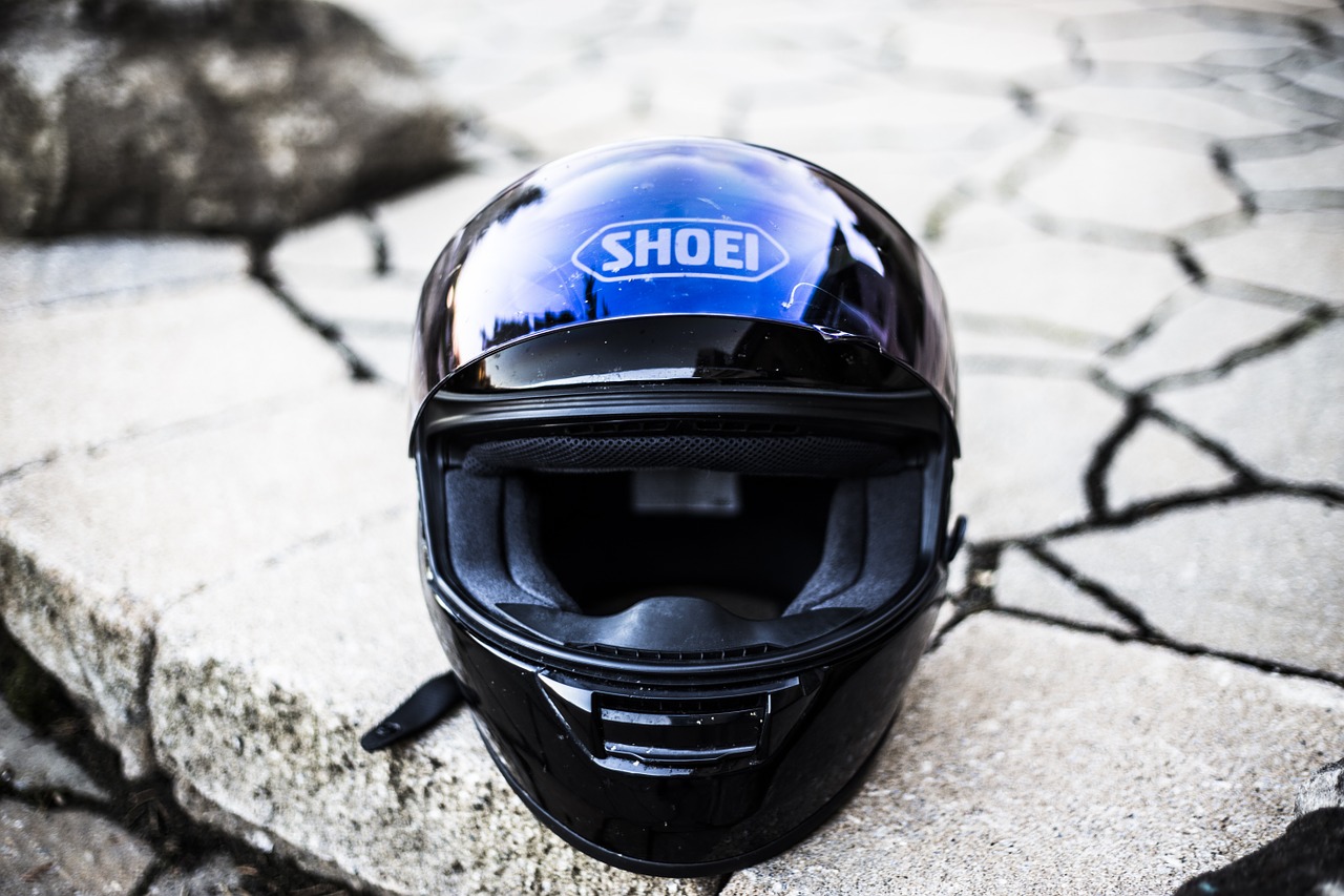 バイクのフルフェイスヘルメットのshoei Z 7 Kabuto Kamui Iiiを被り比べました Yoshihisa Blog