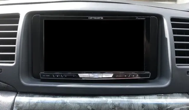 車にタブレットを固定する方法 百均の本立てとハードカバーで着脱可能な自作タブレットホルダーを作りました Yoshihisa Blog